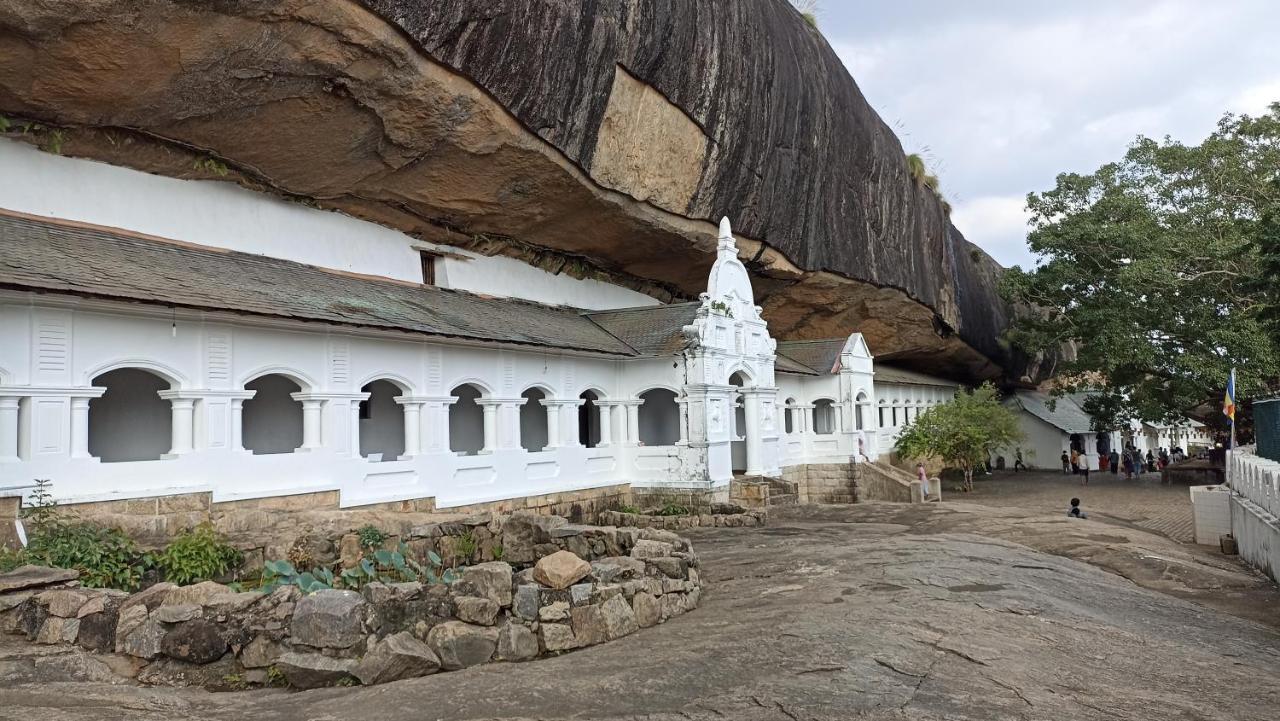 Nature Beach Huts Trincomalee Exterior foto